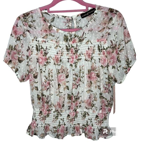 New! Almost Famous White Floral Print Gossy Short Sleeve Blouse Top Sz Smalll - Picture 1 of 11